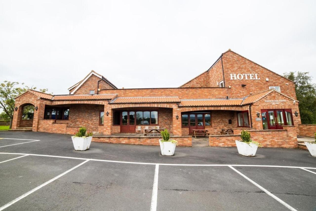 Oyo White Horse Lodge Hotel, East Thirsk Bagby Exterior photo
